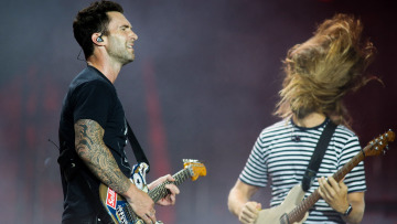Maroon 5: Mία αφίσα του συγκροτήματος προκάλεσε διαμάχη στη Νότια Κορέα