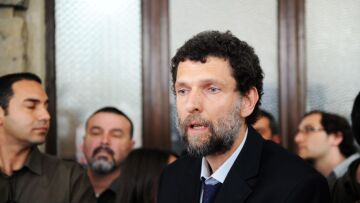 Το Ευρωπαϊκό Δικαστήριο διέταξε την Τουρκία να απελευθερώσει «το συντομότερο δυνατόν» τον Οσμάν Καβαλά