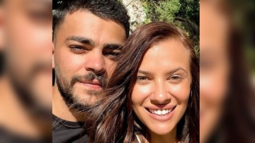 Λάουρα Νάργες: Ο Χρήστος Σαντικάι τραγουδά στο μωράκι που περιμένουν