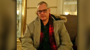 «Σωριάστηκε στο πάτωμα μέσα στο γραφείο»: Οι τελευταίες στιγμές του διευθυντή του ΕΦΚΑ που πέθανε ξαφνικά