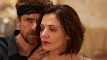 Η Μαριλίτα Λαμπροπούλου έχει γενέθλια και οι κόρες της, της τραγουδούν το «Happy Birthday»