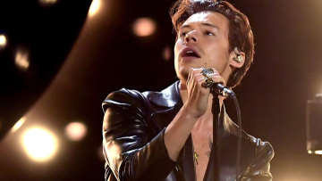 Χάρι Στάιλς: Έχει χάσει τα μαλλιά του - Θαυμαστές τον «κατηγορούν» ότι… φοράει περούκα