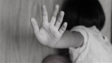 Σε 27 έτη φυλάκισης χωρίς αναστολή καταδικάστηκε 50χρονος ιερέας στο Αγρίνιο για ασέλγεια ανηλίκων