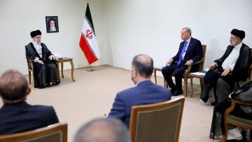 Le Figaro: «Αντιδυτική συμμαχία τριών αυταρχικών ηγετών» η συνάντηση Ιράν, Ρωσίας, Τουρκίας στην Τεχεράνη