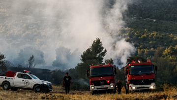Κρήτη: Φωτιά στην Πέτρινη Πολιτεία στη Φαιστό - Επιχειρούν από αέρος δύο ελικόπτερα