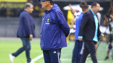 Μπούργος: «H νίκη αξίζει στους ποδοσφαιριστές, δεν τελείωσε η πρόκριση»