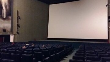 Κινηματογράφος Ιντεάλ: Κατέρρευσε οροφή