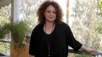 Ελένη Κοκκίδου: «Δεν ήμουν κομματικοποιημένη, ήμουν όμως πολιτικοποιημένη και αντισυμβατική» 