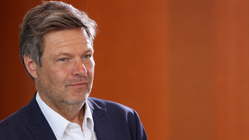 Der Spiegel: «Έρχεται η αστυνομία θερμοκρασίας για τους Γερμανούς πολίτες;»