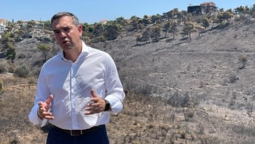 Τσίπρας: Να σταματήσει ο Μητσοτάκης να θριαμβολογεί πάνω στην καμμένη γη