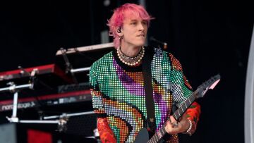 Βίντεο: Η άβολη στιγμή του Μασίν Γκαν Κέλι με θαυμαστή του σε συναυλία 