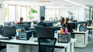 To εργασιακό περιβάλλον στο Δημόσιο «ευνοεί» την σεξουαλική παρενόχληση 