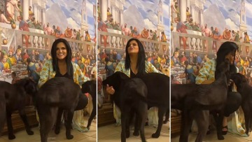 Δείτε τη Δήμητρα Κατσαφάδου του «La vie en Rose» να παίζει με τα σκυλιά της