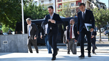 ΠΑΣΟΚ: Να χυθεί άπλετο φως στην υπόθεση παρακολούθησης του Ανδρουλάκη