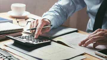 Φορολογικές δηλώσεις: Αντίστροφη μέτρηση για την αυτόματη υποβολή για 1,5 εκατ. φορολογούμενους - Η ΑΑΔΕ πατάει την Πέμπτη το κουμπί