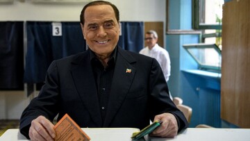 Μπερλουσκόνι: «Θα πάρω μέρος στην προεκλογική εκστρατεία, είμαστε η πραγματική κεντρώα δύναμη»