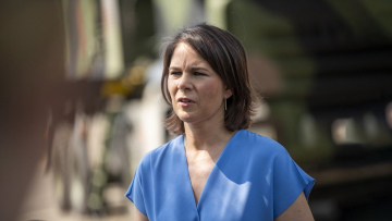 Σήμερα η συνάντηση Μητσοτάκη-Μπέρμποκ στο Μαξίμου - Τα μηνύματα για την τουρκική προκλητικότητα