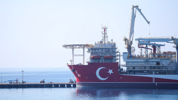 Τουρκία: Το γεωτρύπανο «Αμπντούλ Χαμίτ Χαν» βγήκε από το λιμάνι Tasuku 