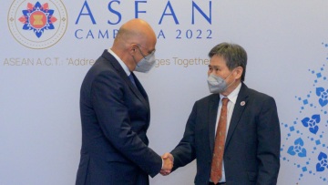 Δένδιας: Ο αναθεωρητισμός οδηγεί την ανθρωπότητα σε περιπέτειες