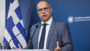 Κυβέρνηση: Ναι στην Εξεταστική και στη σύγκληση της Επιτροπής Θεσμών και Διαφάνειας