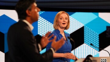 Βρετανία: Σύγκρουση Τρας-Σούνακ με φόντο τις προειδοποιήσεις για παρατεταμένη οικονομική ύφεση