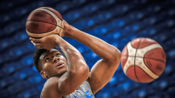 Αντετοκούνμπο για Eurobasket: «Δεν γίνεται να προσαρμοστούν 11 παίκτες σε μένα»