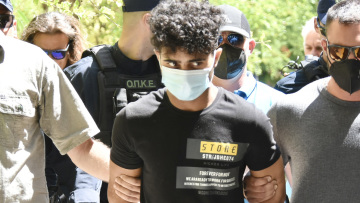 Έγκλημα στο Περιστέρι: «Πάνω στον καβγά της έκλεισα το στόμα και τη μύτη» είπε ο Πακιστανός