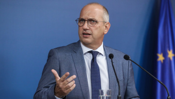 Οικονόμου για παρακολουθήσεις: Προτεραιότητα της κυβέρνησης η πλήρης διαλεύκανση της υπόθεσης