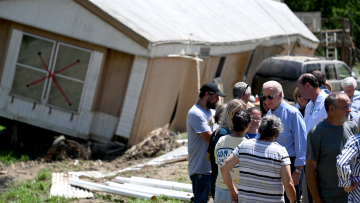 Μπάιντεν: Πήγε στο Κεντάκι για να επιθεωρήσει τις περιοχές που επλήγησαν από τις φονικές πλημμύρες