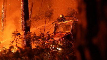 Φωτιές στη Γαλλία: Δίχως τέλος ο πύρινος εφιάλτης - Η Ευρώπη σπεύδει να βοηθήσει