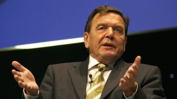 Γερμανία: Ο πρώην καγκελάριος Σρέντερ θεωρεί πως η Δύση πρέπει να διαπραγματευτεί με τον Πούτιν	