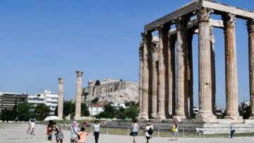 Στύλοι του Ολυμπίου Διός: Στα «πράσα» πιάστηκαν δύο πορτοφολάδες