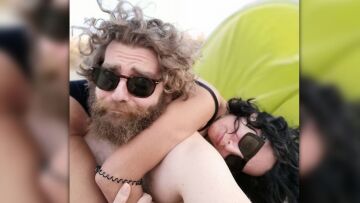 Ευγενία Σαμαρά - Γιάννης Ποιμενίδης: Αγκαλιασμένοι στην Τανζανία