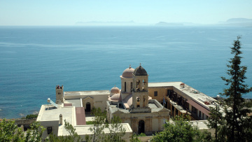 Δεκαπενταύγουστος στα Χανιά - Χιλιάδες πιστοί για το «Πάσχα του καλοκαιριού»