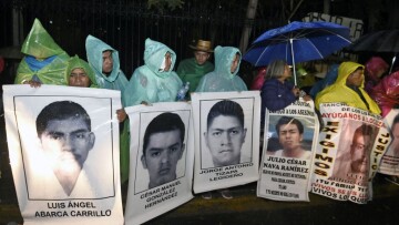 Μεξικό: 64 στρατιωτικοί και αστυνομικοί συνελήφθησαν για εμπλοκή στην εξαφάνιση 43 φοιτητών