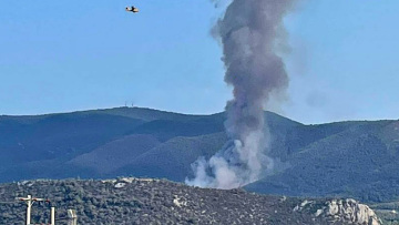 Κορινθία: Μεγάλη φωτιά στο Κατακάλι - Ενισχύονται οι δυνάμεις, στη «μάχη» και ξένοι πυροσβέστες