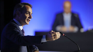 Μητσοτάκης: Αναζητείται η «έκπληξη» για το καλάθι της ΔΕΘ - Το «μενού» του οικονομικού επιτελείου