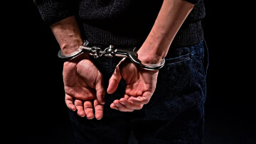 Πειραιάς: Παλαιστίνιος επιτέθηκε σε 54χρονη, την έπιασε από τον λαιμό και επιχείρησε να την βιάσει