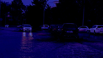 Ποτάμια οι δρόμοι, πτώσεις δέντρων και διακοπές ρεύματος λόγω της κακοκαιρίας  - Τα προβλήματα σε όλη τη χώρα 