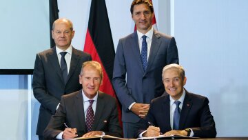 «Ιστορική» συμφωνία Καναδά και Γερμανίας για ανανεώσιμο υδρογόνο