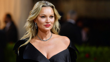 Κέιτ Μος: Ολόγυμνη στο Instagram