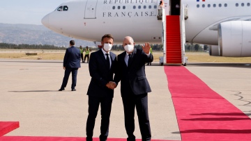 Ο Μακρόν στην Αλγερία για να «ανοικοδομήσει» τις διμερείς σχέσεις