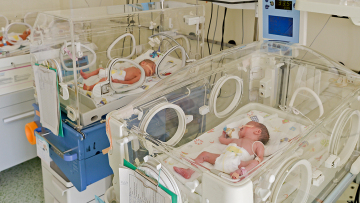 Λάρισα: Μεγάλη περιπέτεια για ένα ζευγάρι - Τους πήγαν... λάθος μωρό στο μαιευτήριο 