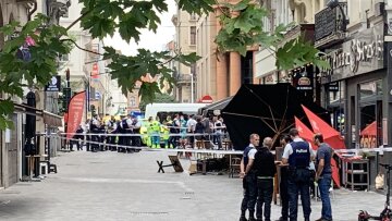 Συναγερμός στις Βρυξέλλες για βαν που έπεσε σε καφετέρια - Έξι τραυματίες