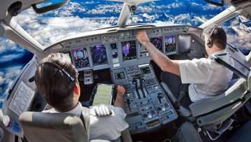 Πιλότος λιποθύμησε εν ώρα πτήσης και το αεροπλάνο προσγειώθηκε στη Θεσσαλονίκη