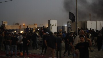 Στις αιματηρές συγκρούσεις «πνίγεται» το Ιράκ - Τουλάχιστον 12 νεκροί και εκατοντάδες τραυματίες 