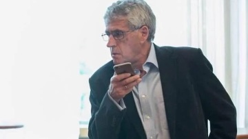 Ρωσία: Συνελήφθη πολιτικός της αντιπολίτευσης γιατί συνέκρινε τον Χίτλερ με τον Στάλιν