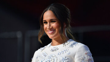 Μέγκαν Μαρκλ: Ανοίγει ξανά τα χαρτιά της... θάβοντας τη βρετανική βασιλική οικογένεια 