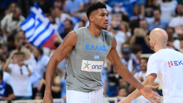 Γιάννης Αντετοκούνμπο: Τρολάρει τον Λαρεντζάκη 