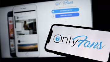 Πώς τα πορνό βίντεο «χάρισαν» $517 εκατ. στον ιδιοκτήτη του OnlyFans